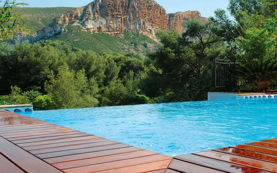 Changer sa piscine au sel – traitement naturel